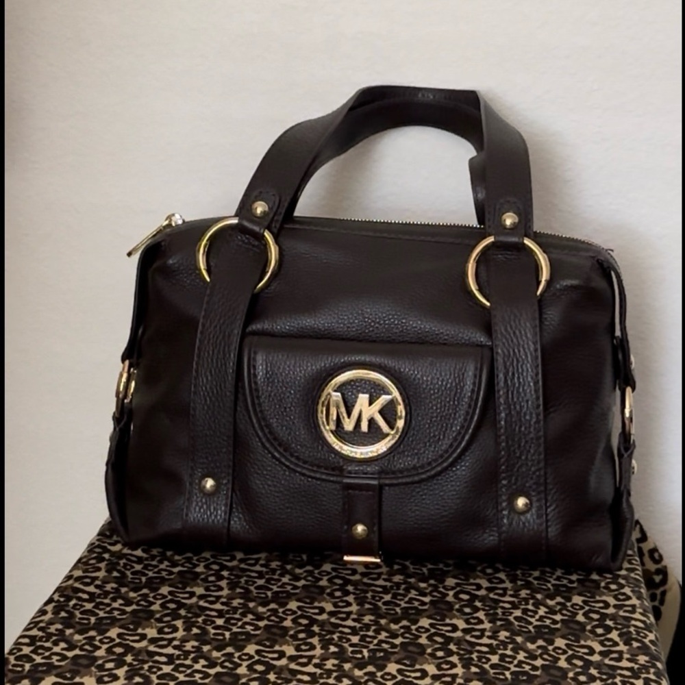 Michael Kors dark chocolate pebble leather purse 14”X 8”.